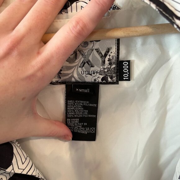 ROXY Snowboarding Skiing Snow Jacket - Picture 3 of 13